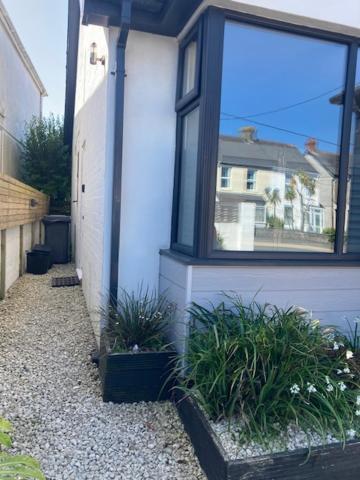 The Salt Box- Lovely Refurbished Annexe, Free Parking, Walk To Porth Beach. Saint Columb Minor Kültér fotó