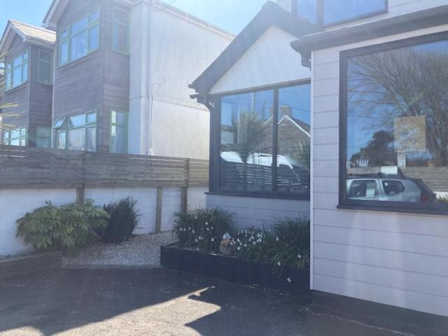The Salt Box- Lovely Refurbished Annexe, Free Parking, Walk To Porth Beach. Saint Columb Minor Kültér fotó